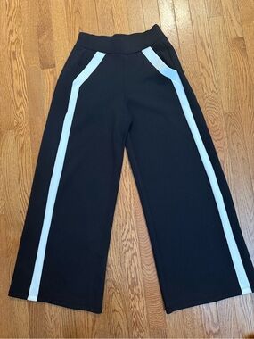 Spanx Air Essentials Women’s Wide Leg Pants Black White Track Stripe small